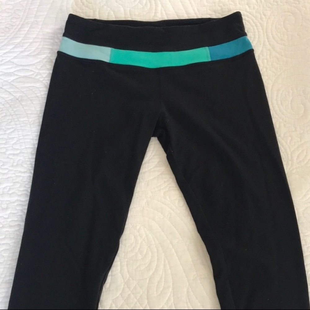 Lululemon leggings size 6